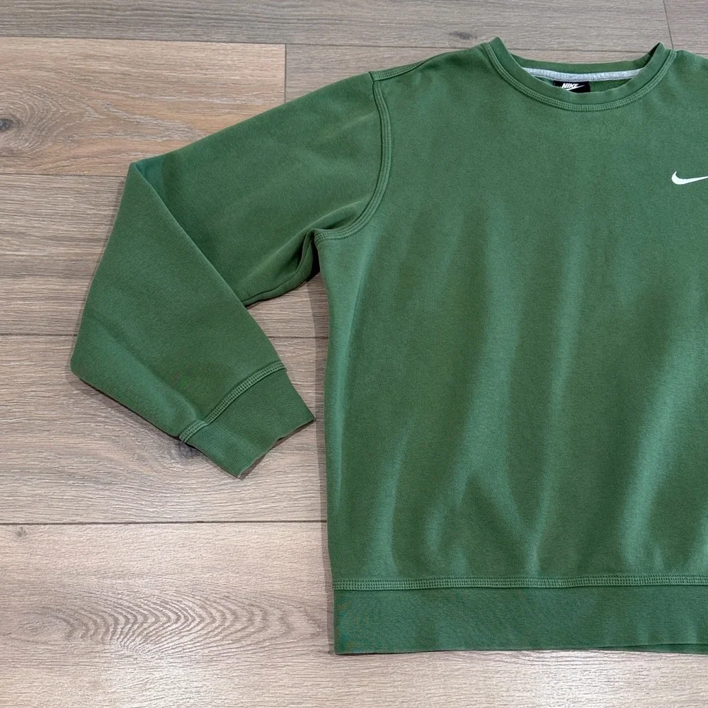 NIKE‎ Green Sportswear Club Solo Swoosh Fleece Crew Long Sleeve Sweatshirt Sz XL